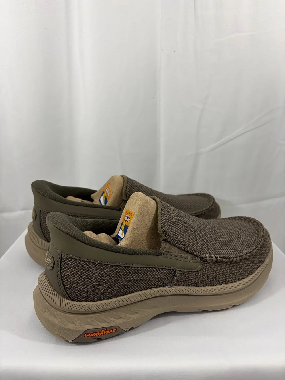 NWT Skechers Goodyear Men’s Size 7 Brown Casual Slip-On Shoes